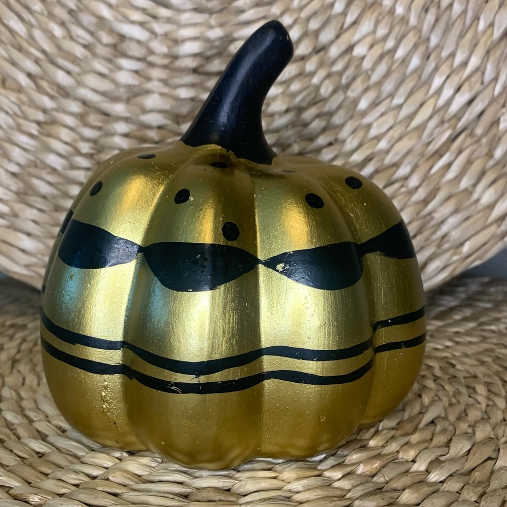 Gold & Black Pumpkin